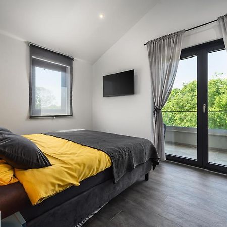 Villa Nobu Mali Vareški Kültér fotó