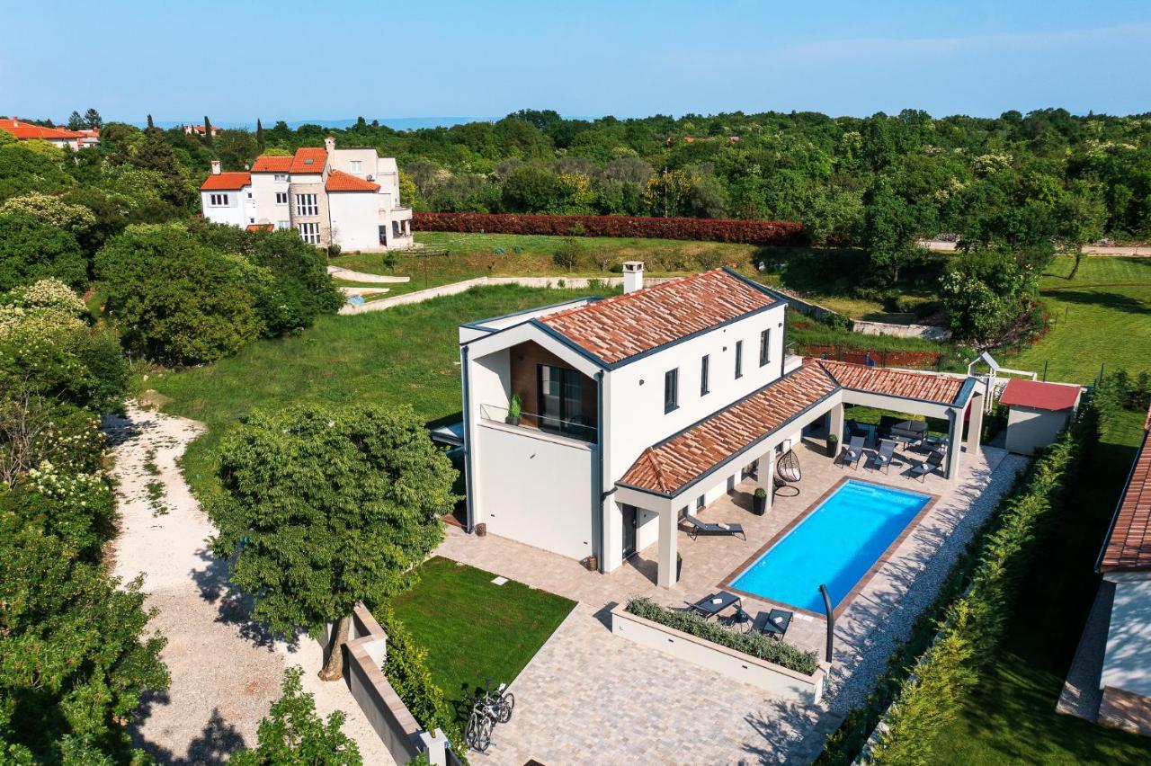 Villa Nobu Mali Vareški Kültér fotó