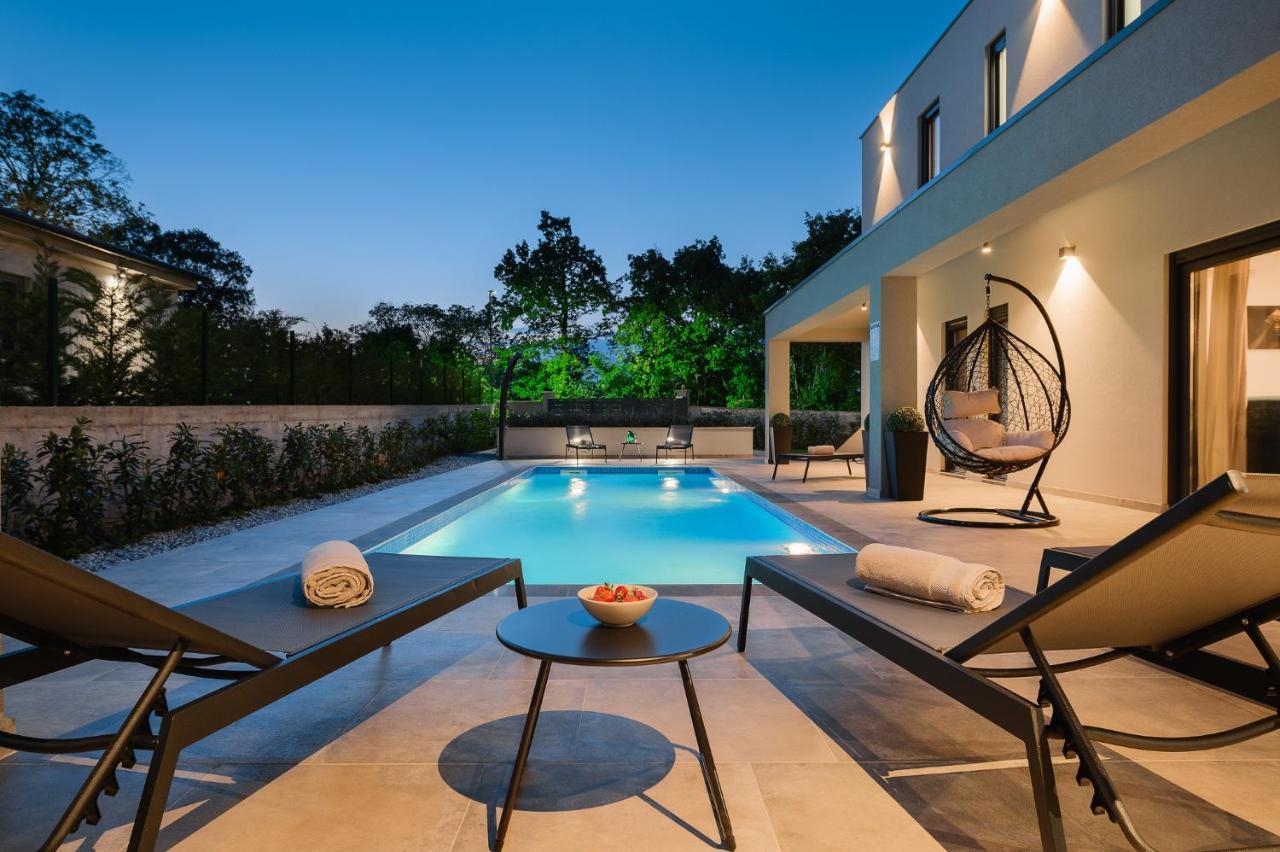 Villa Nobu Mali Vareški Kültér fotó