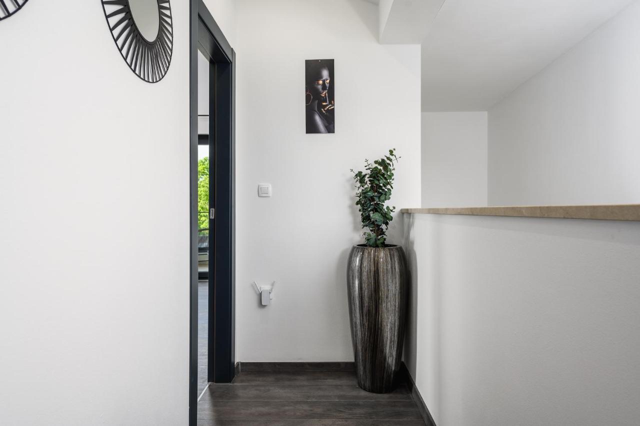 Villa Nobu Mali Vareški Kültér fotó