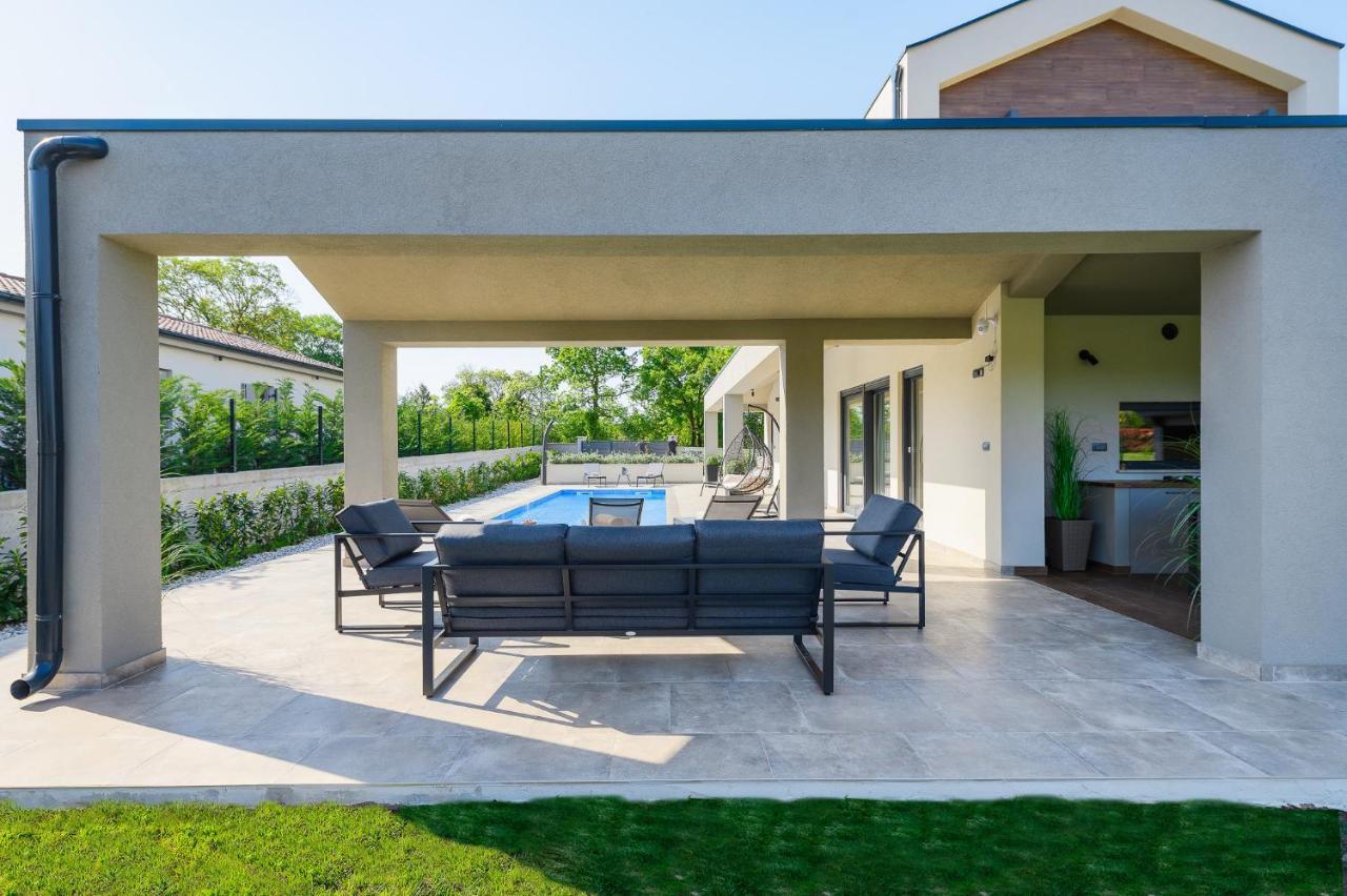 Villa Nobu Mali Vareški Kültér fotó