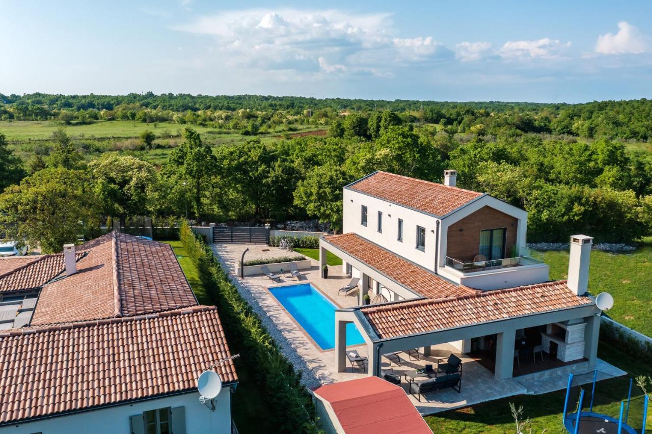 Villa Nobu Mali Vareški Kültér fotó
