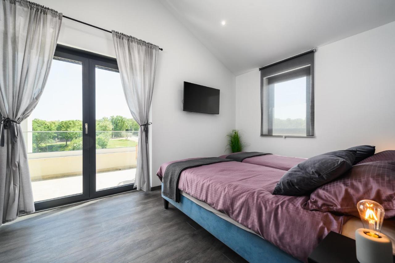 Villa Nobu Mali Vareški Kültér fotó