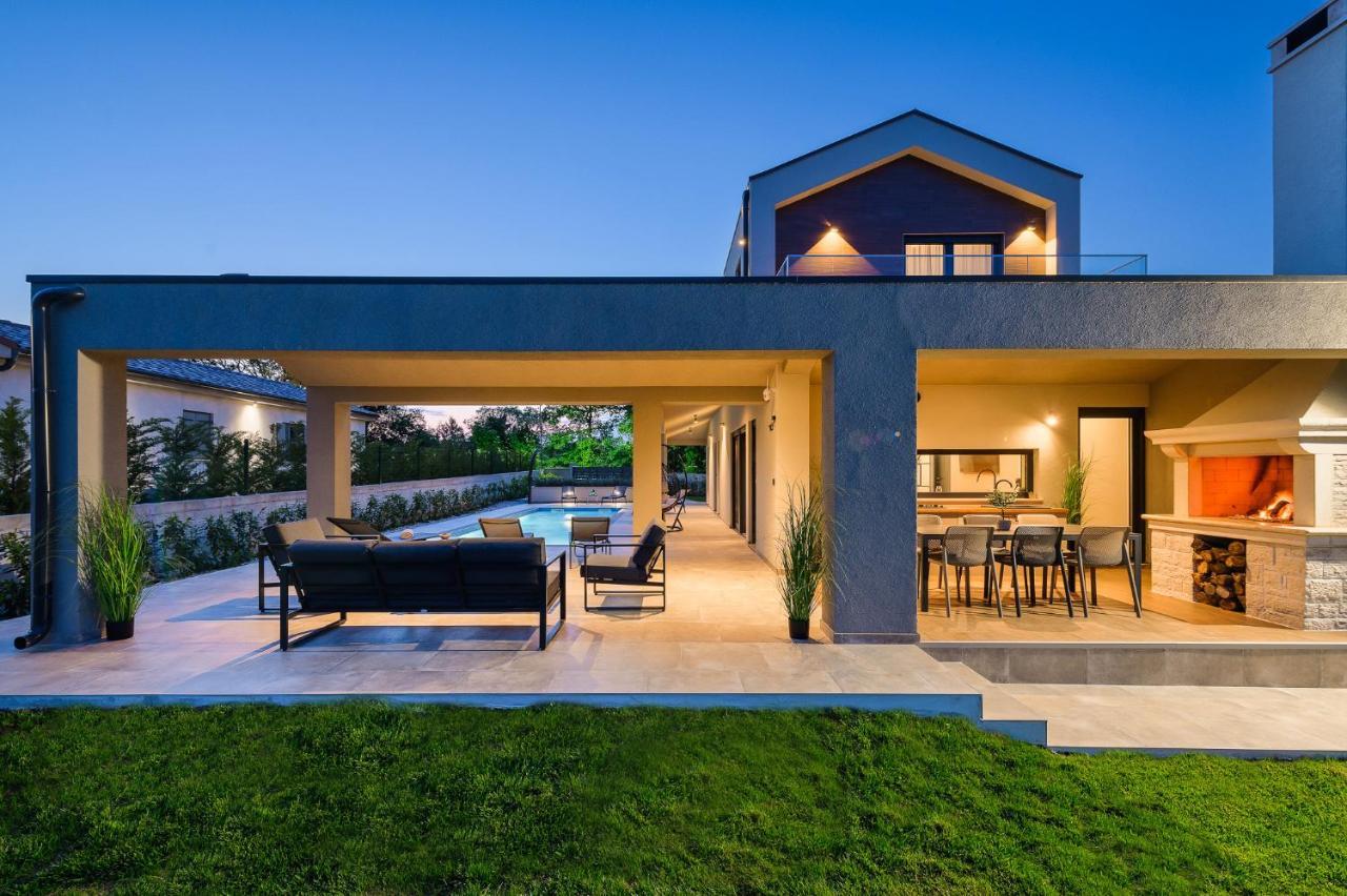 Villa Nobu Mali Vareški Kültér fotó