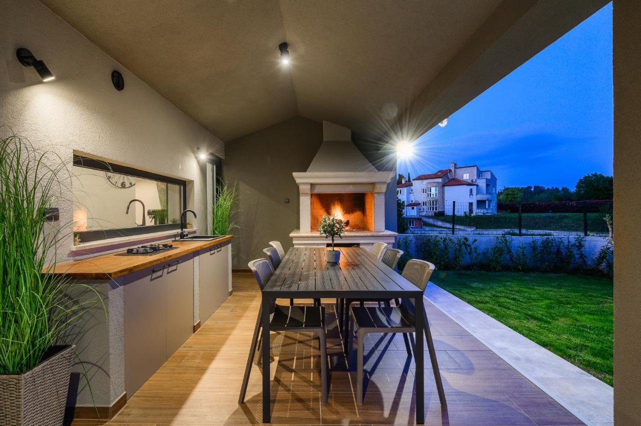 Villa Nobu Mali Vareški Kültér fotó