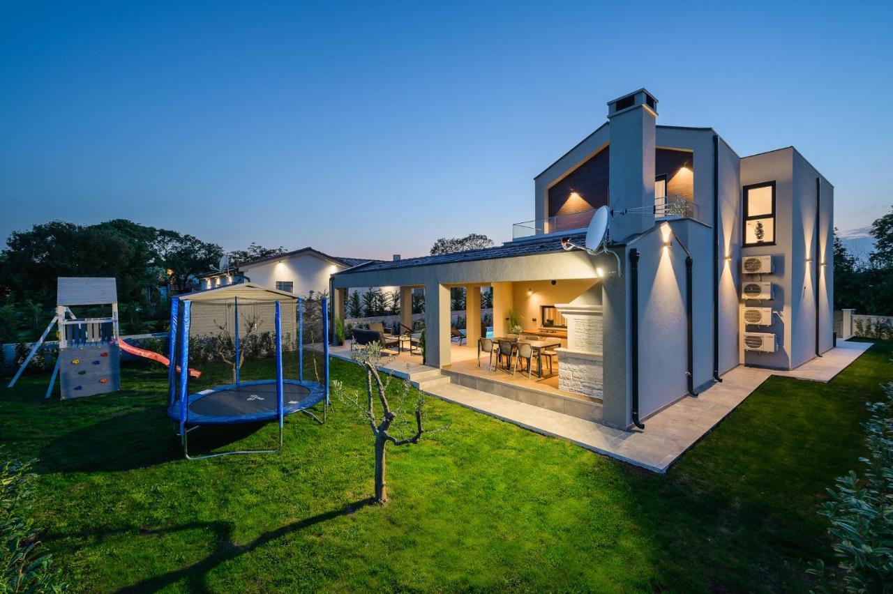 Villa Nobu Mali Vareški Kültér fotó